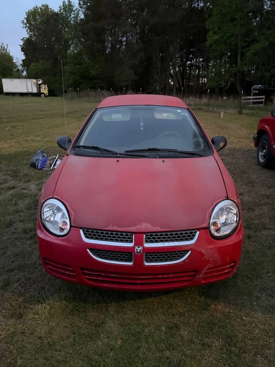 2004 Dodge Neon - Image 3 of 8
