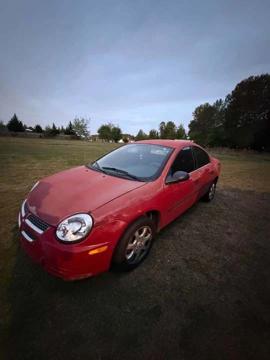 2004 Dodge Neon - Image 4 of 8
