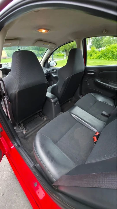 2004 Dodge Neon - Image 11 of 13