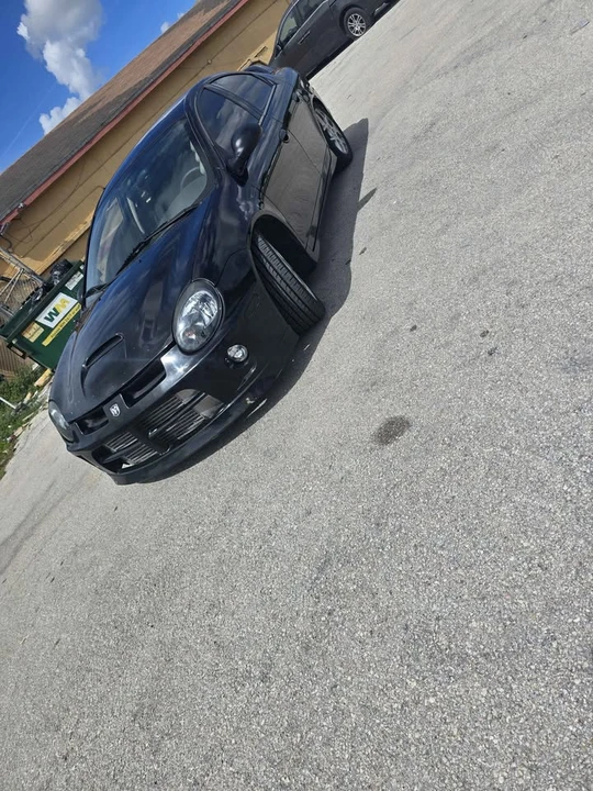 2004 Dodge Neon SRT-4 - Image 2 of 13