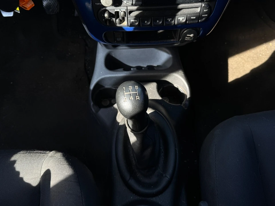 2004 Dodge Neon - Image 10 of 12