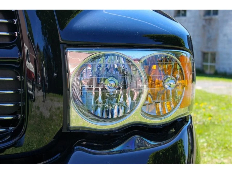 2004 Dodge Ram SRT-10 3rd Gen - Image 9 of 13