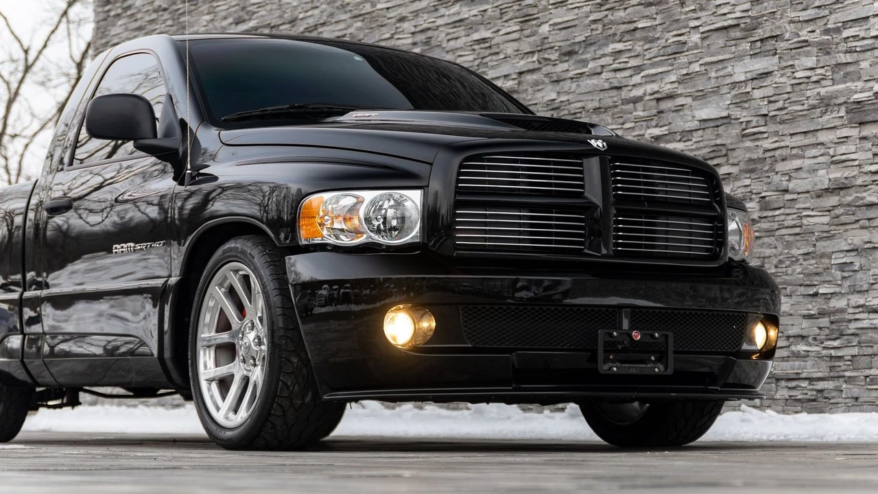 2004 Dodge Ram SRT-10 3rd Gen - Image 10 of 21