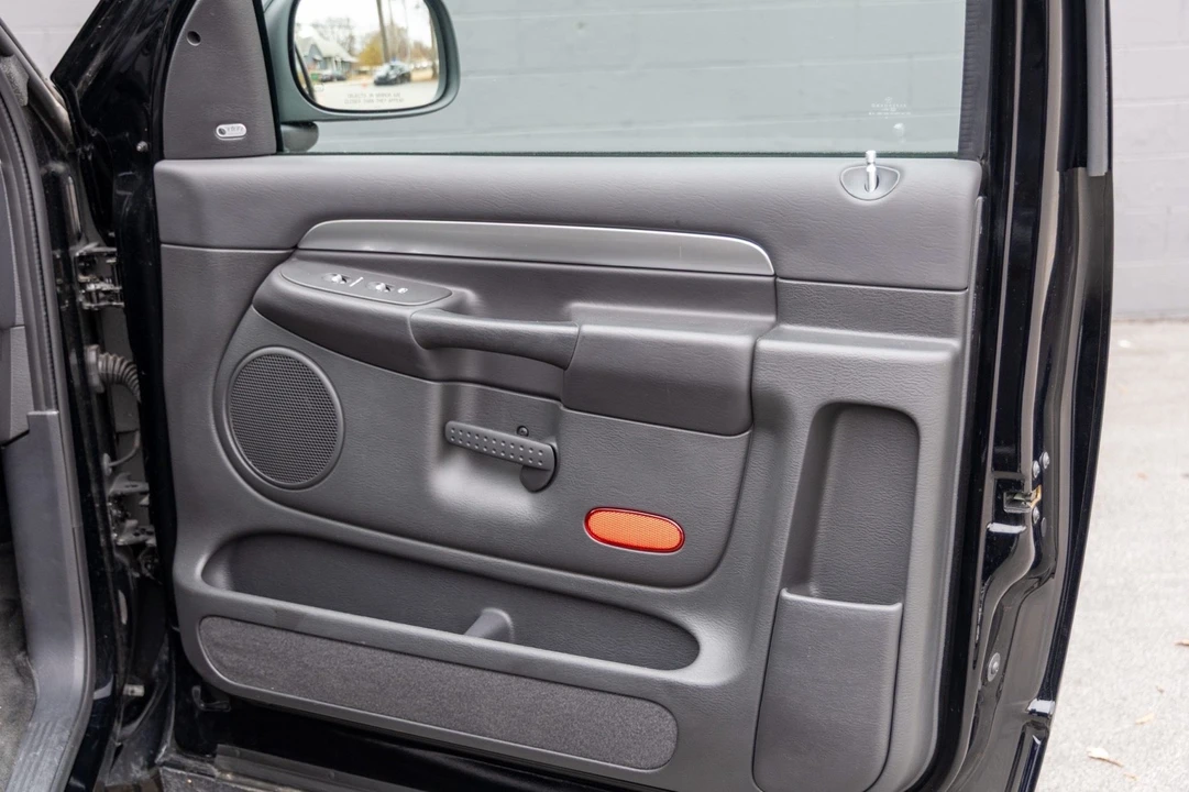 2004 Dodge Ram SRT-10 3rd Gen - Image 6 of 12