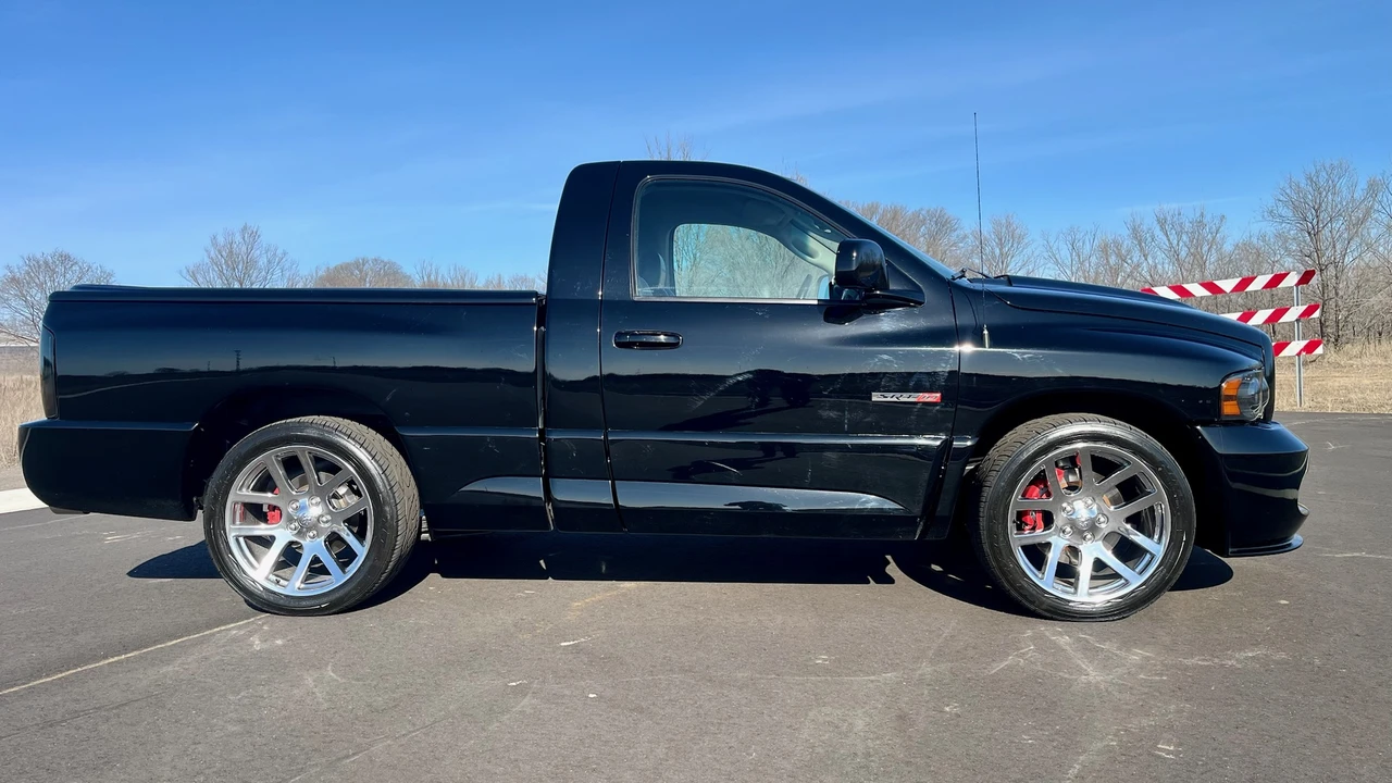 2004 Dodge Ram SRT-10 3rd Gen - Image 11 of 31