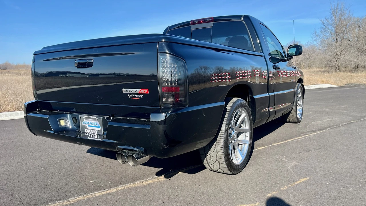 2004 Dodge Ram SRT-10 3rd Gen - Image 12 of 31