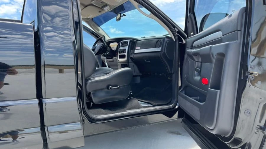 2004 Dodge Ram SRT-10 3rd Gen - Image 9 of 16