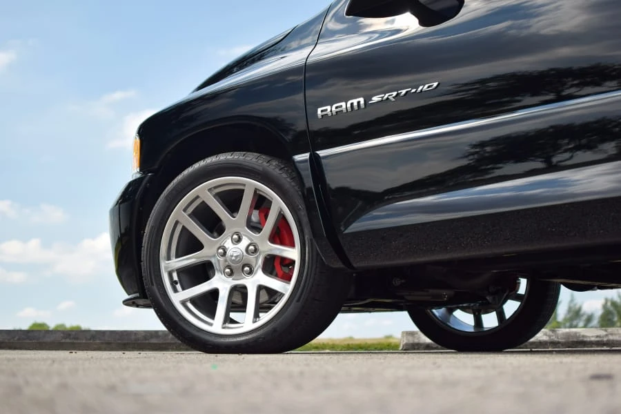2004 Dodge Ram SRT-10 3rd Gen - Image 9 of 12