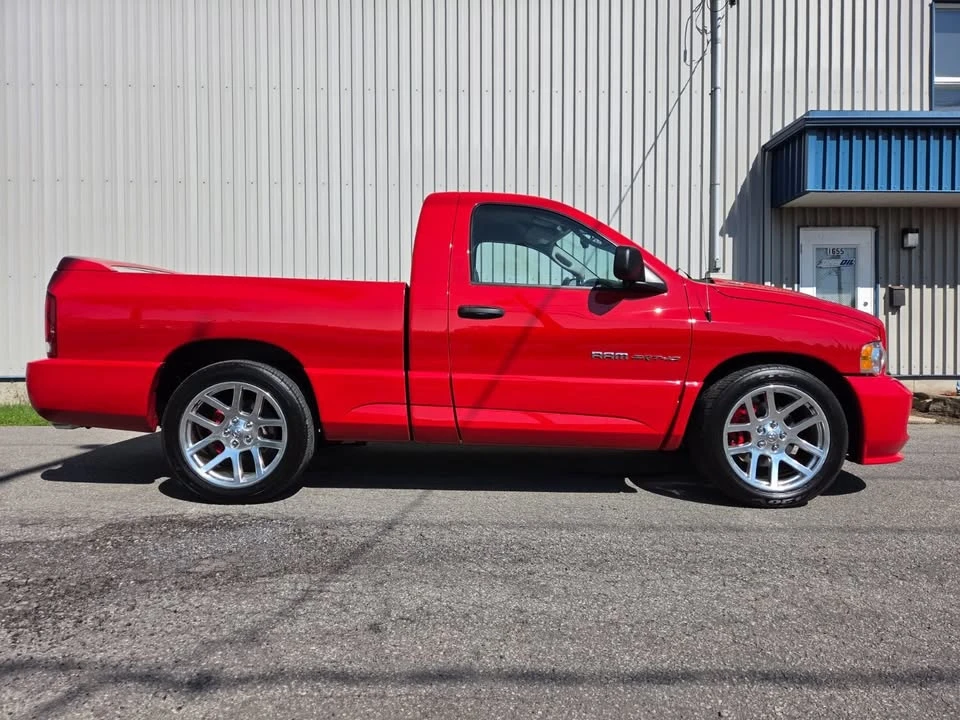 2004 Dodge Viper - Image 12 of 20