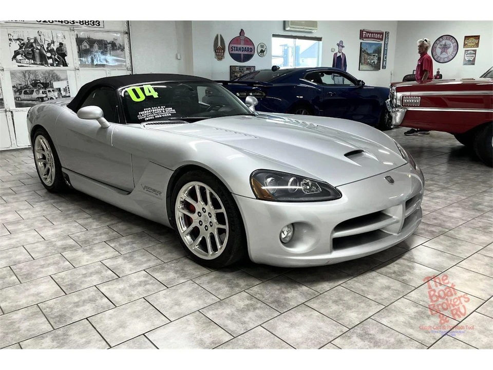 2004 Dodge Viper 3rd Gen - Image 2 of 13