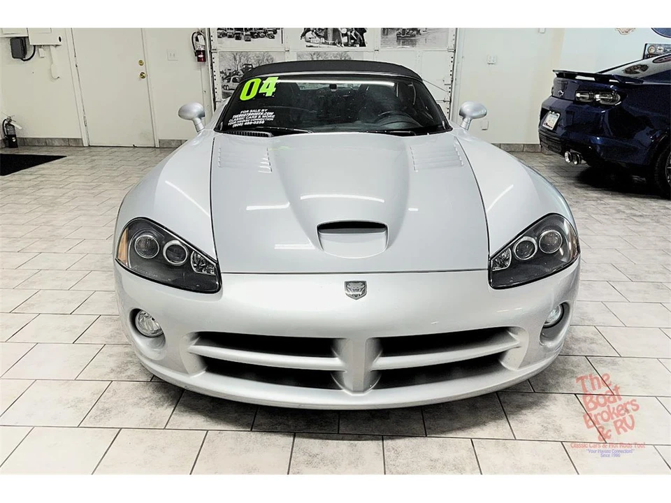 2004 Dodge Viper 3rd Gen - Image 3 of 13