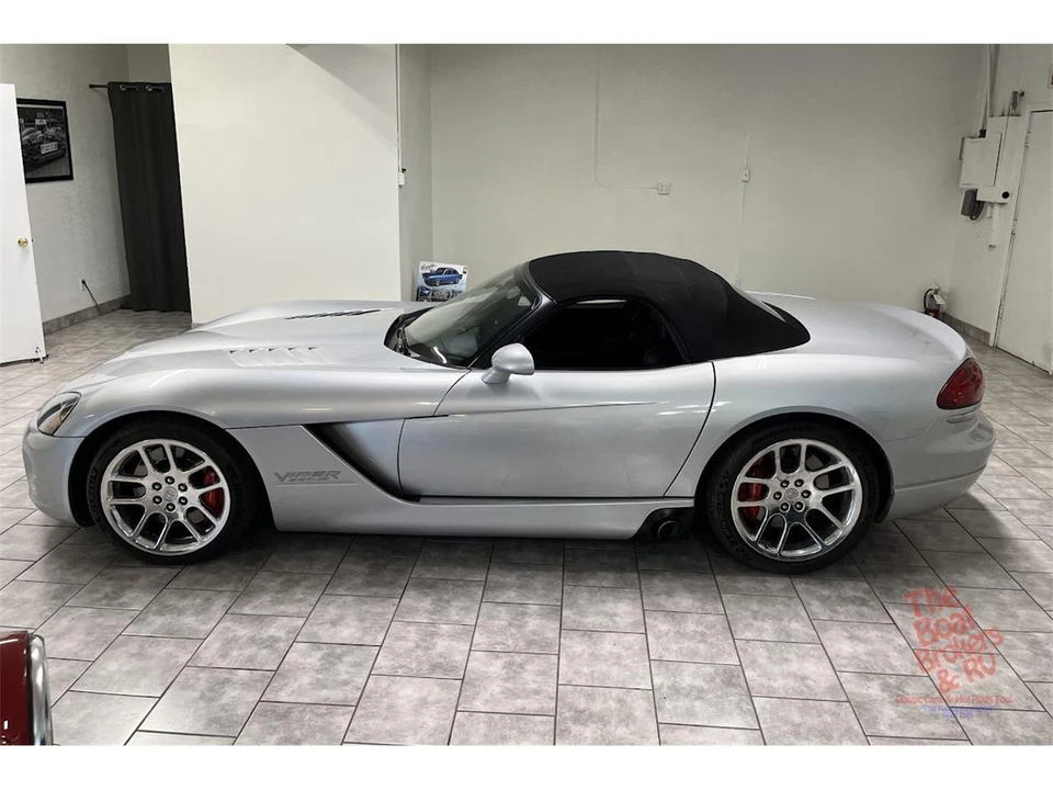 2004 Dodge Viper 3rd Gen - Image 7 of 13