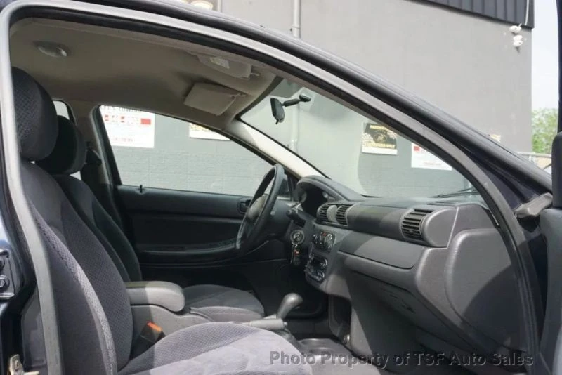 2004 Dodge Stratus - Image 11 of 12