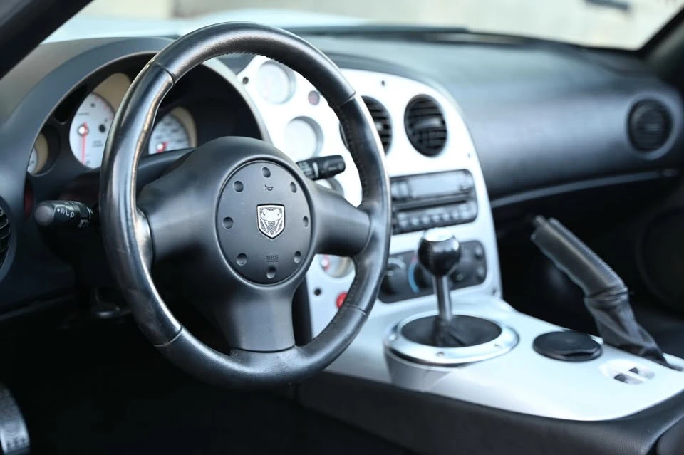2004 Dodge Viper 3rd Gen - Image 14 of 18