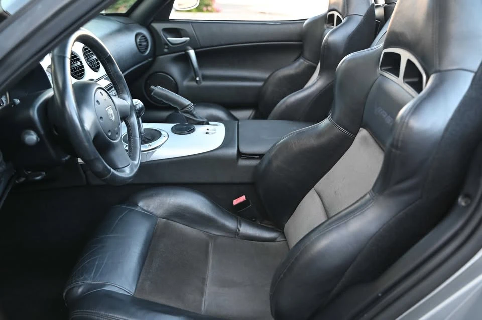 2004 Dodge Viper 3rd Gen - Image 15 of 18