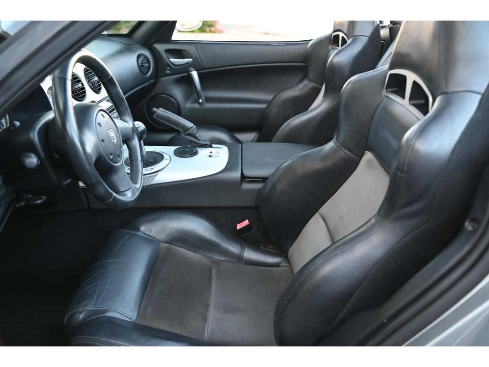 2004 Dodge Viper 3rd Gen - Image 16 of 19