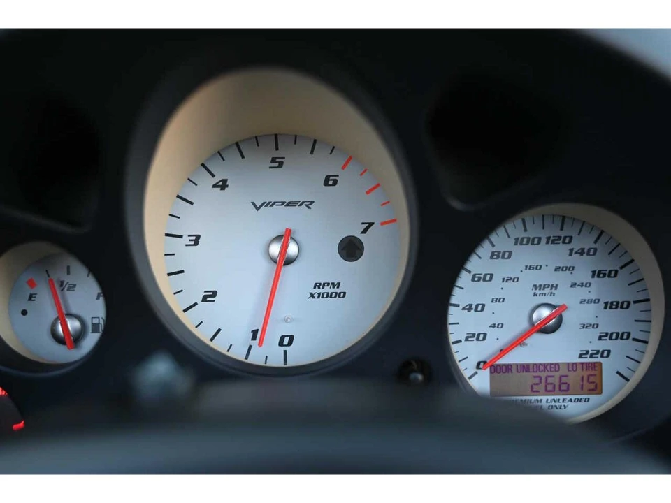 2004 Dodge Viper 3rd Gen - Image 10 of 19