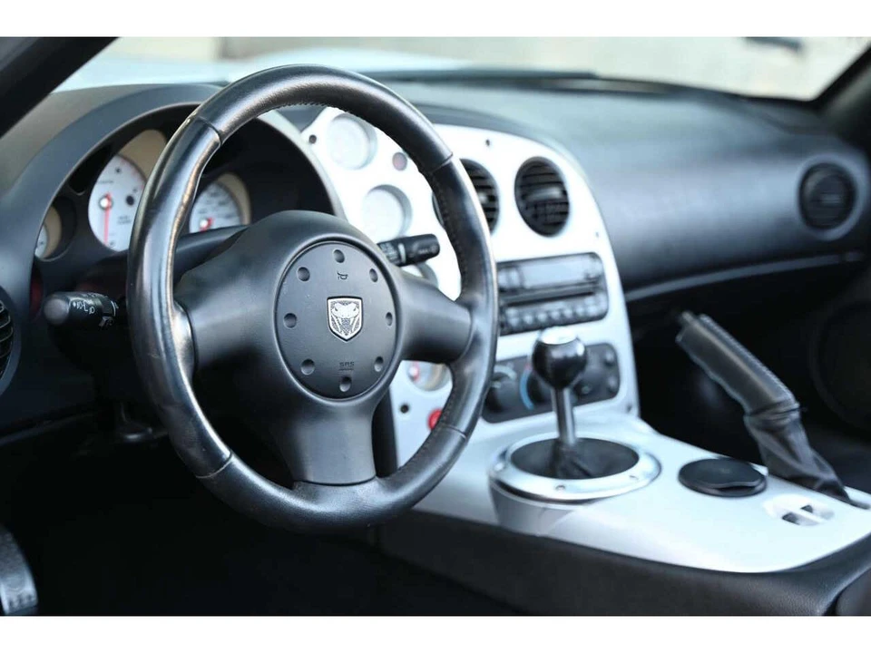 2004 Dodge Viper 3rd Gen - Image 15 of 19