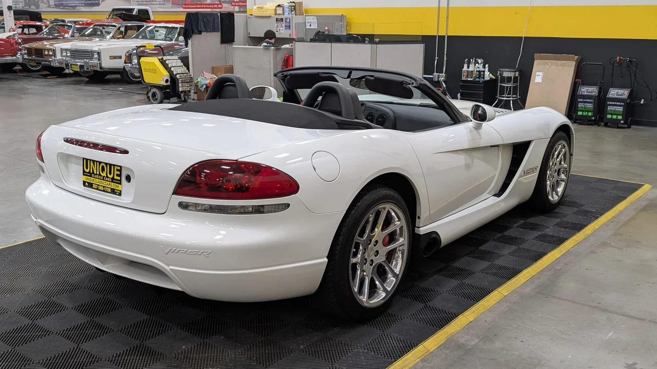 2004 Dodge Viper 3rd Gen - Image 3 of 9