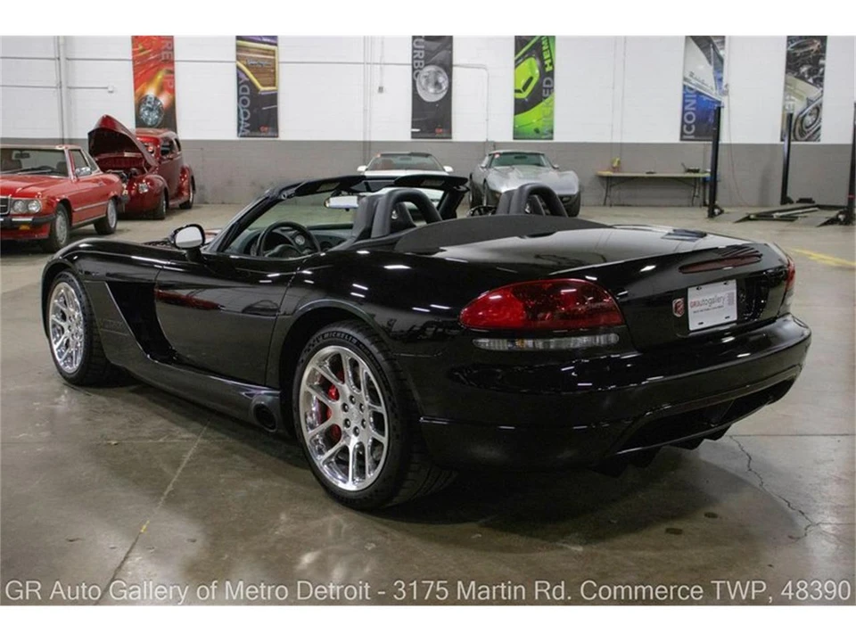 2004 Dodge Viper 3rd Gen - Image 5 of 31