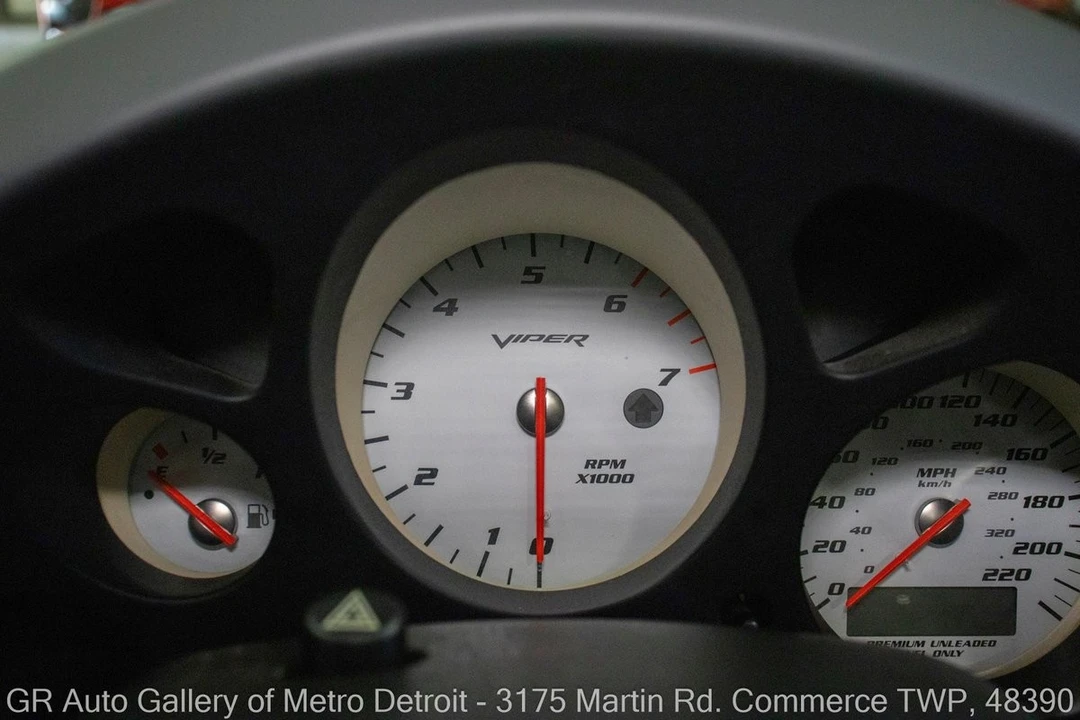 2004 Dodge Viper 3rd Gen - Image 15 of 31