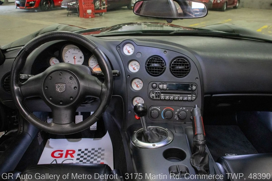 2004 Dodge Viper 3rd Gen - Image 5 of 31