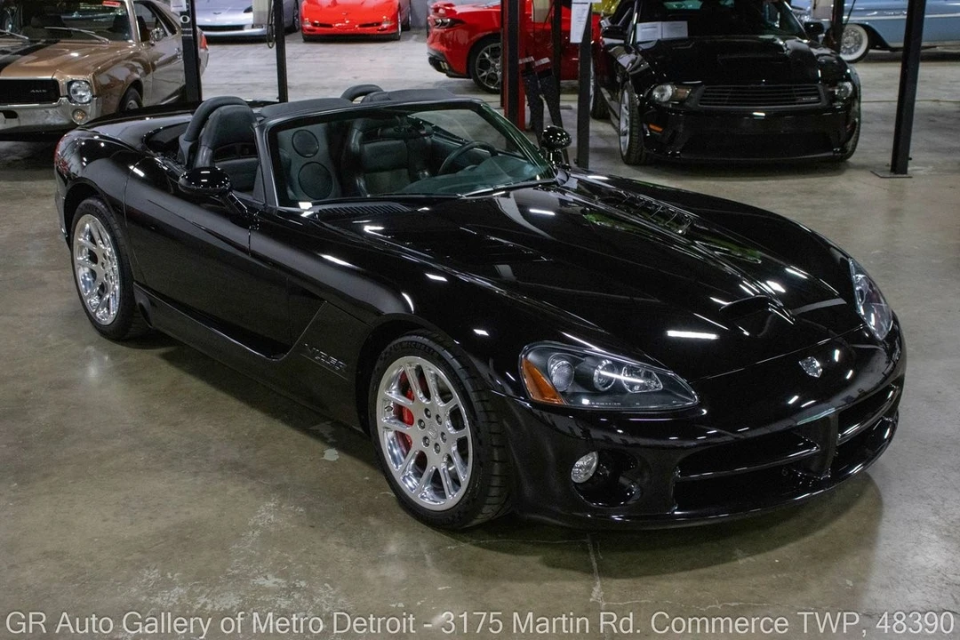 2004 Dodge Viper 3rd Gen - Image 2 of 31