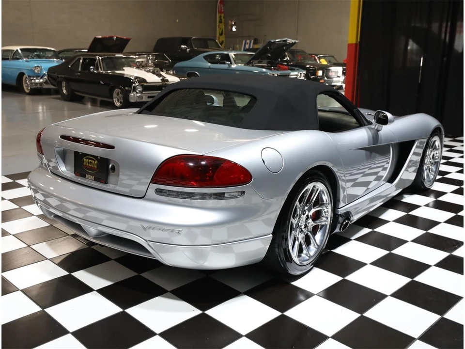 2004 Dodge Viper 3rd Gen - Image 9 of 31