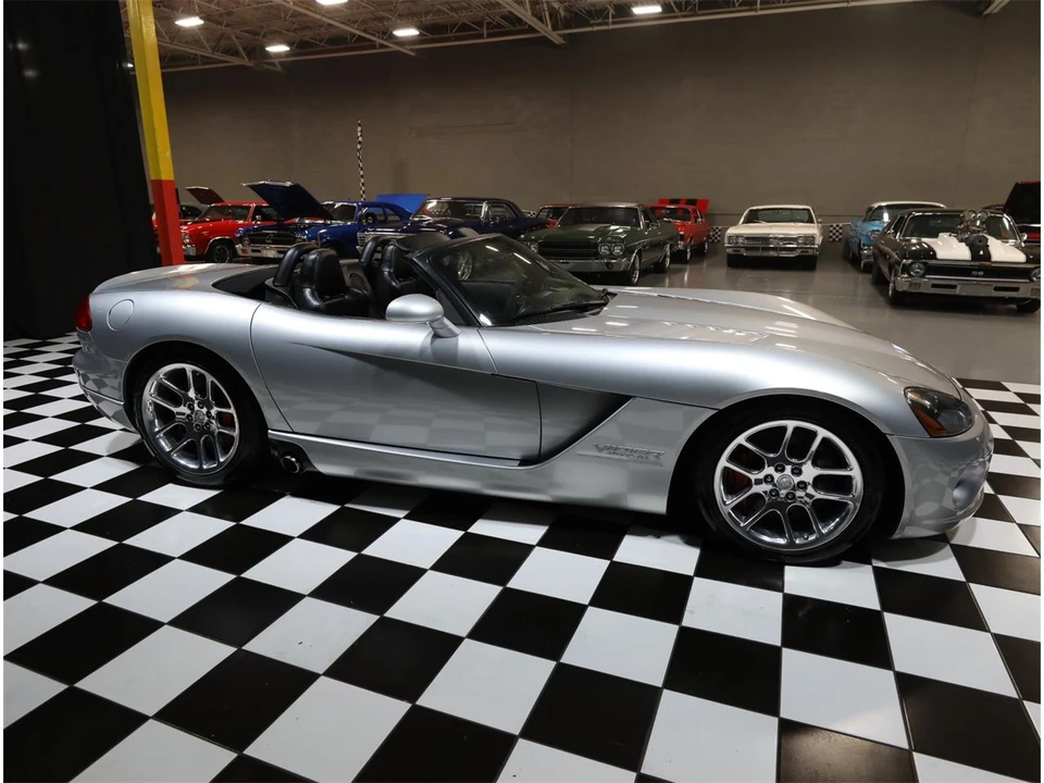 2004 Dodge Viper 3rd Gen - Image 25 of 31