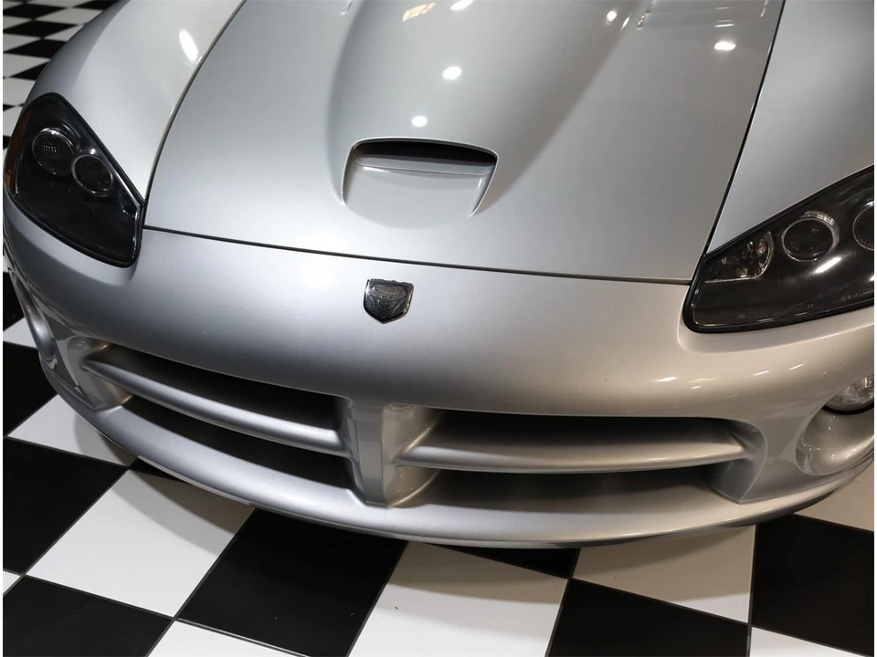 2004 Dodge Viper 3rd Gen - Image 17 of 31