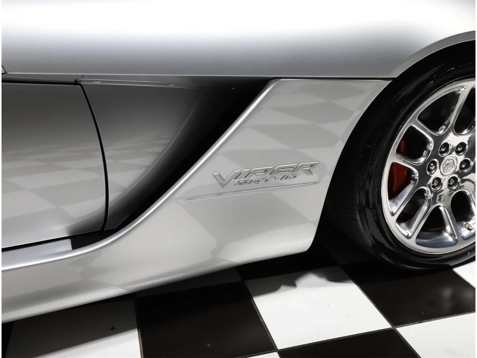 2004 Dodge Viper 3rd Gen - Image 23 of 31