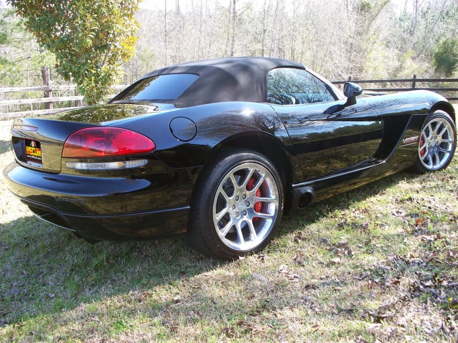 2004 Dodge Viper 3rd Gen - Image 2 of 8