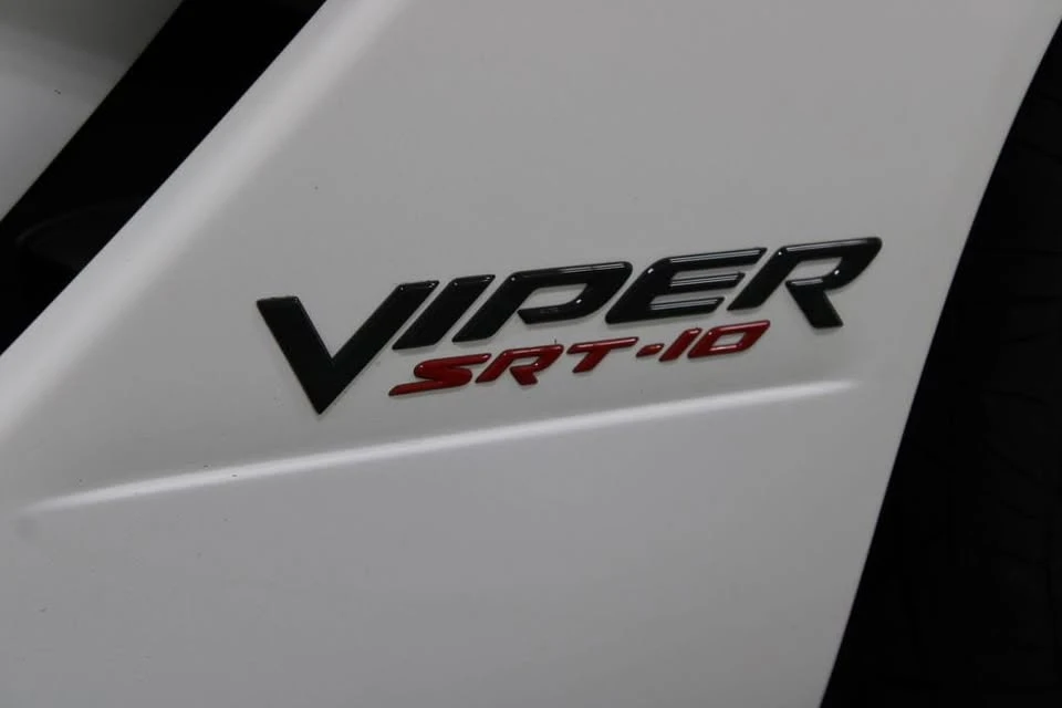 2004 Dodge Viper 3rd Gen - Image 8 of 15