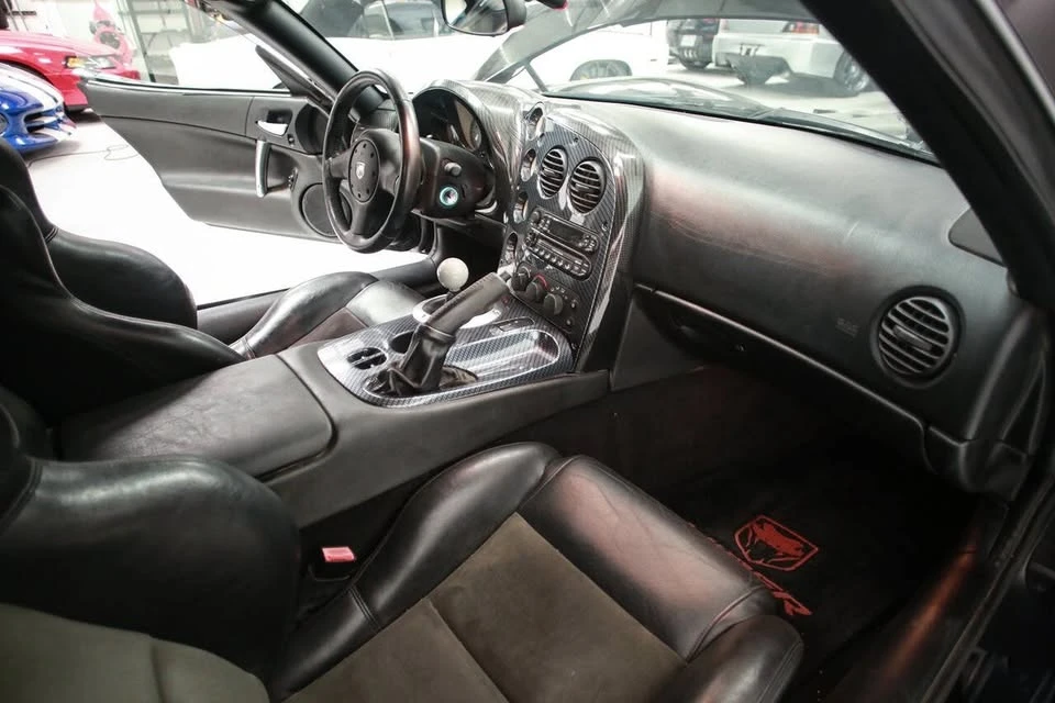 2004 Dodge Viper 3rd Gen - Image 18 of 19