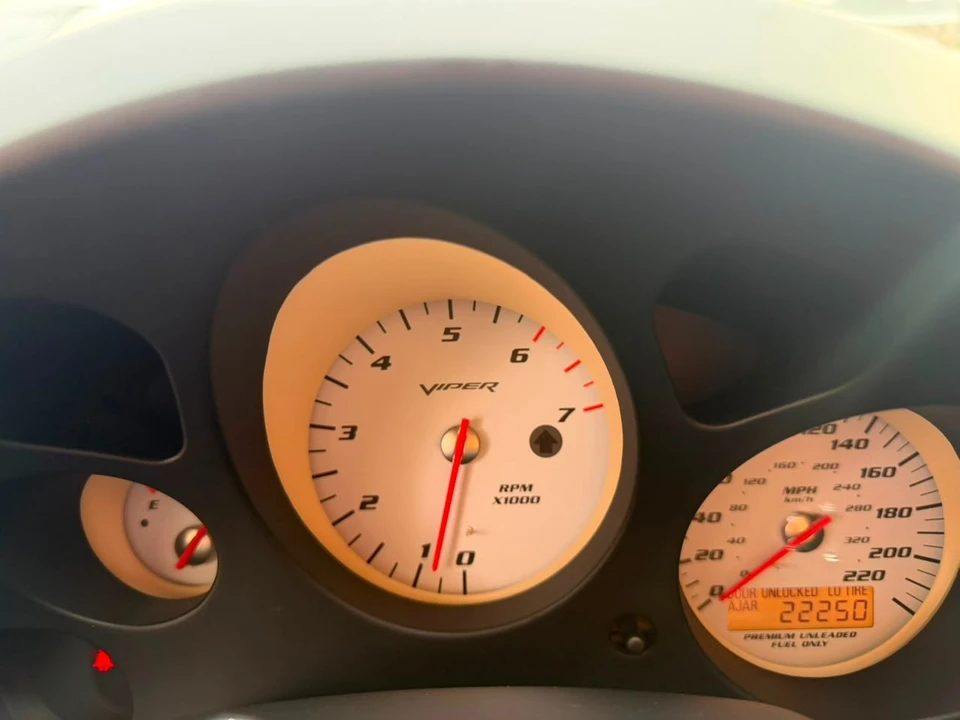 2004 Dodge Viper 3rd Gen - Image 3 of 16