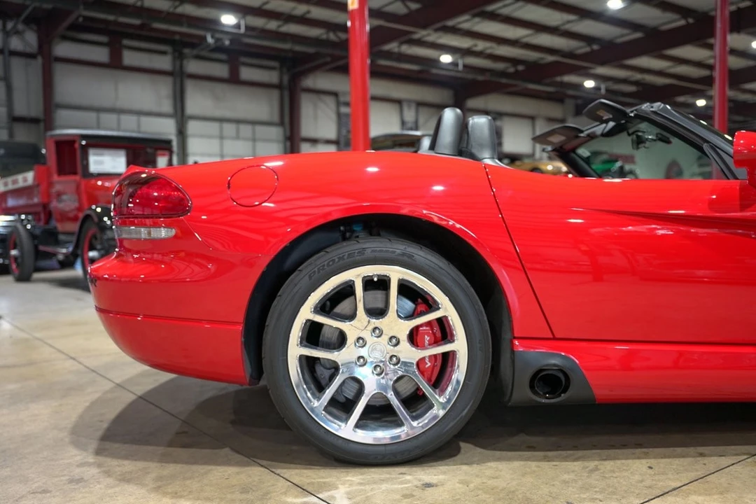 2004 Dodge Viper 3rd Gen - Image 9 of 31
