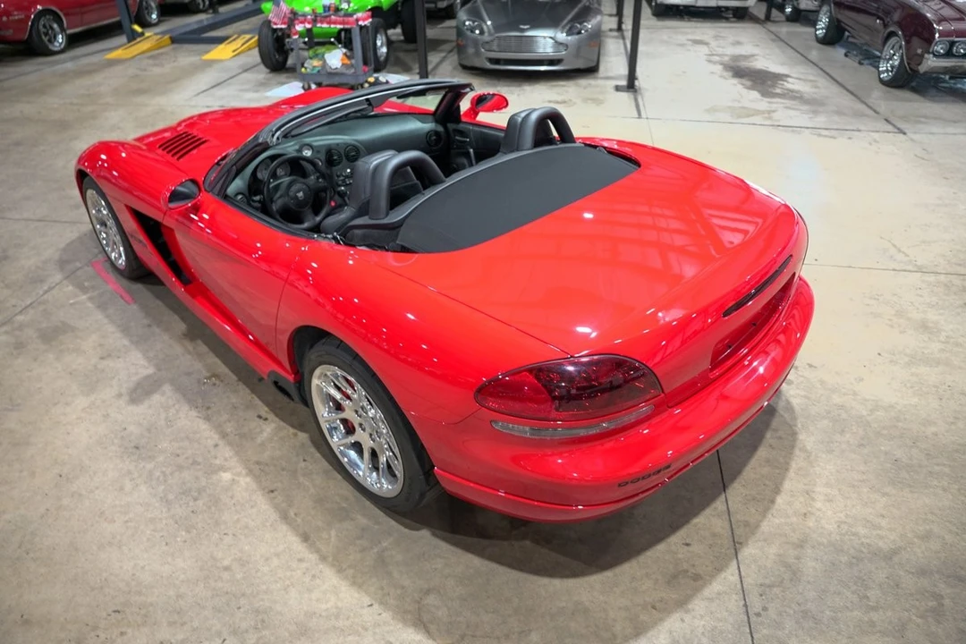 2004 Dodge Viper 3rd Gen - Image 16 of 31