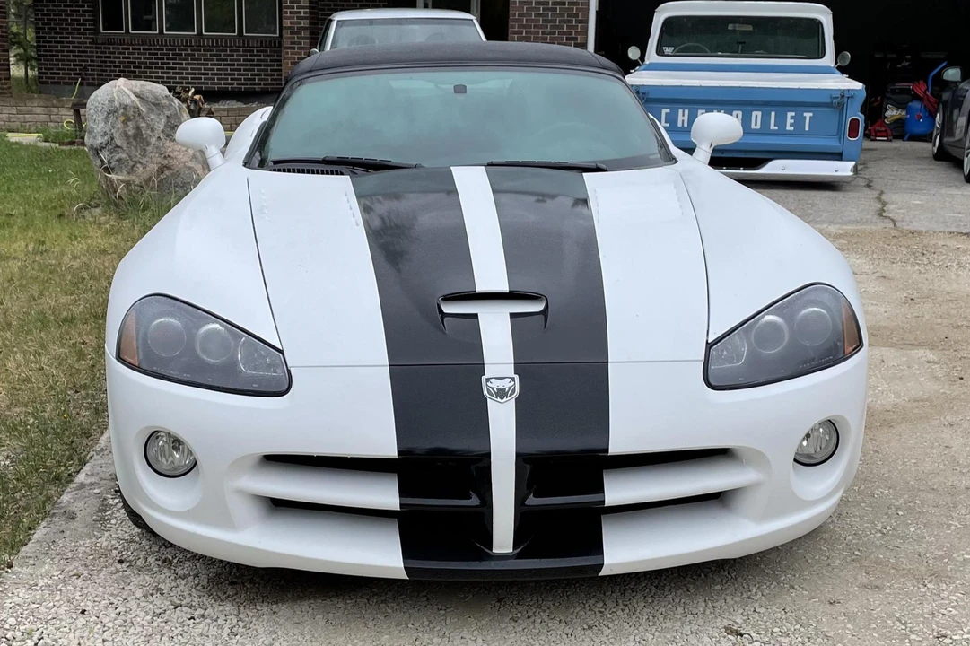 2004 Dodge Viper 3rd Gen - Image 2 of 31