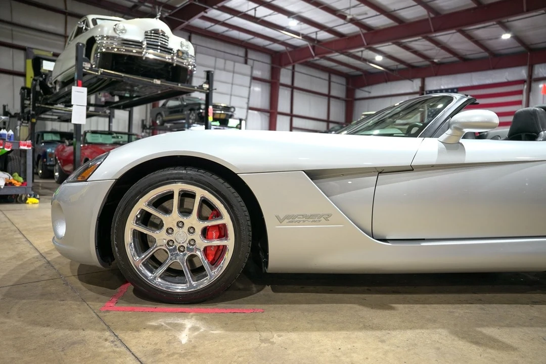 2004 Dodge Viper 3rd Gen - Image 3 of 12