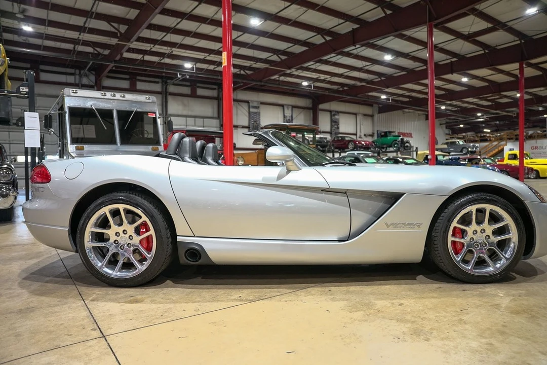 2004 Dodge Viper 3rd Gen - Image 10 of 12