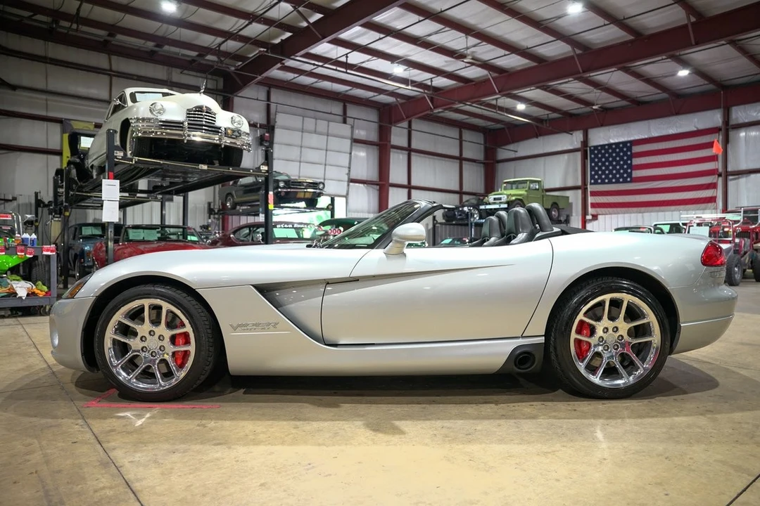 2004 Dodge Viper 3rd Gen - Image 4 of 12