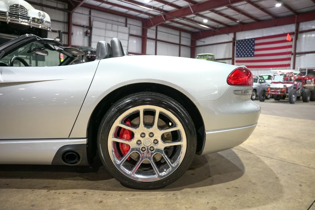 2004 Dodge Viper 3rd Gen - Image 5 of 12