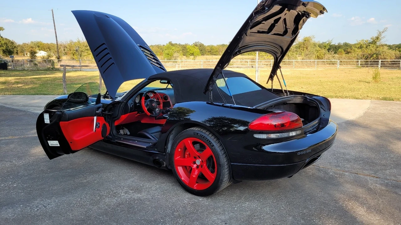 2004 Dodge Viper 3rd Gen - Image 9 of 21