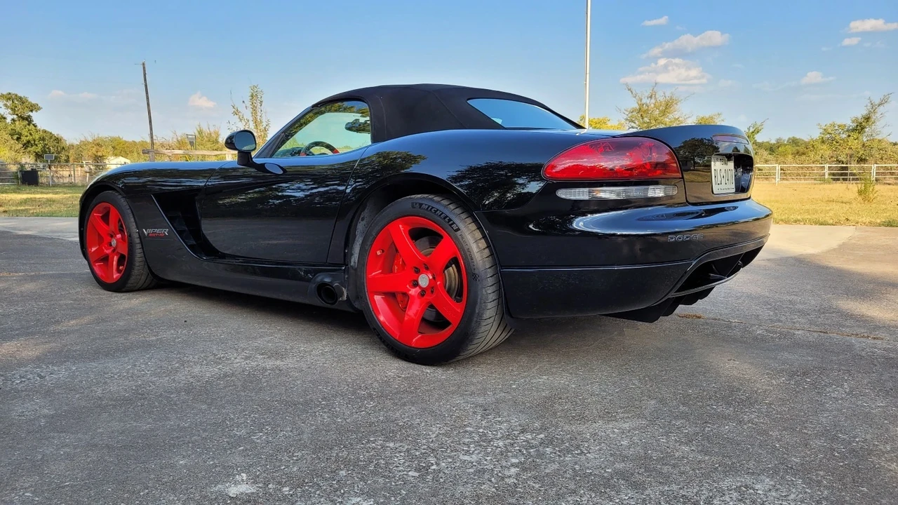 2004 Dodge Viper 3rd Gen - Image 3 of 21