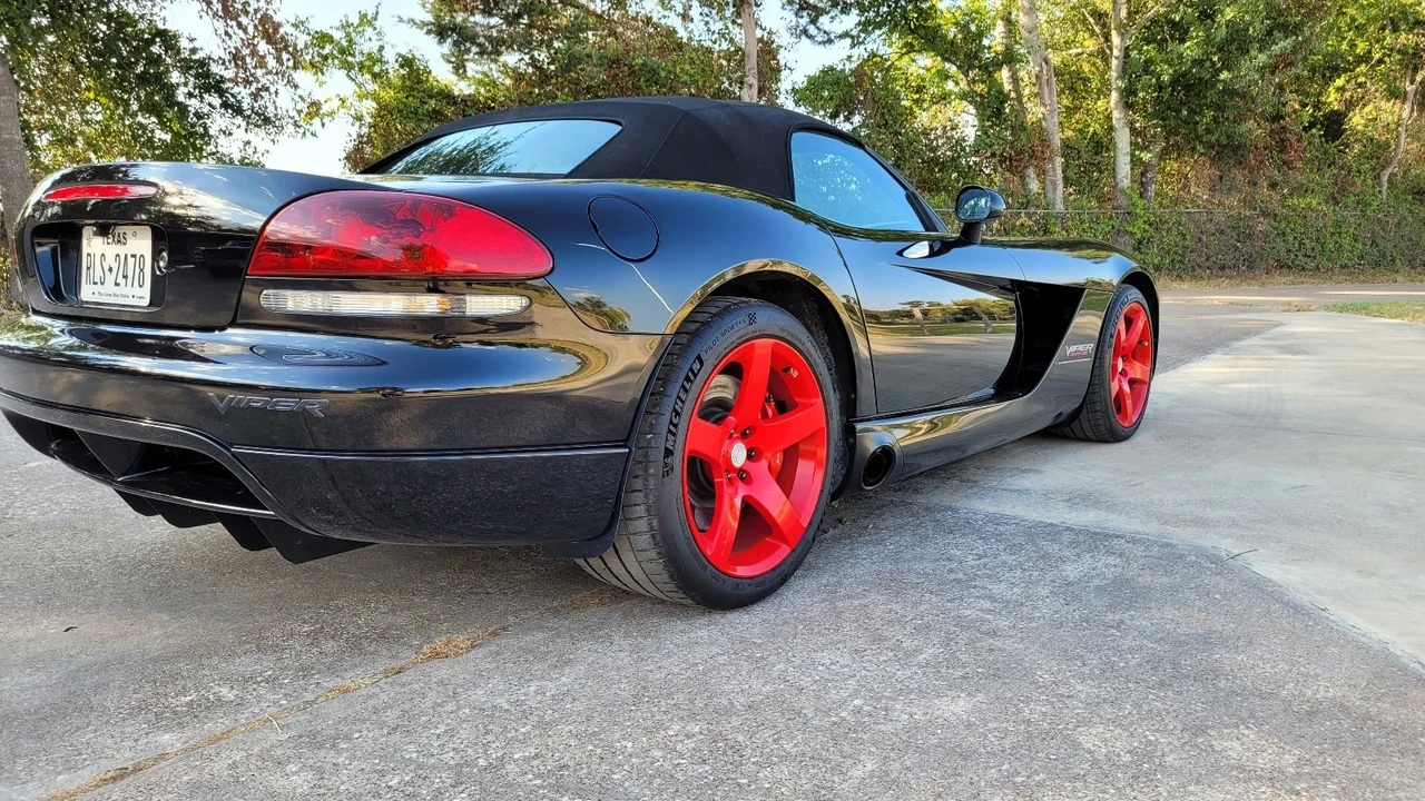 2004 Dodge Viper 3rd Gen - Image 4 of 21