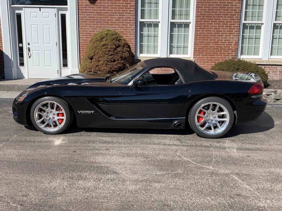2004 Dodge Viper 3rd Gen - Image 2 of 10