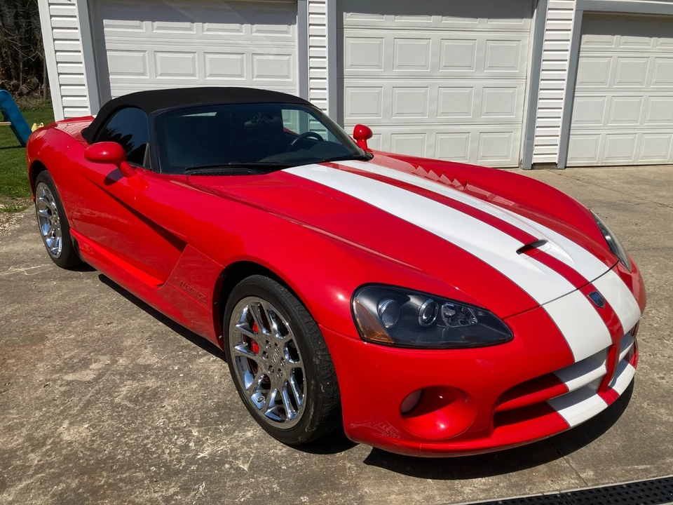 2004 Dodge Viper 3rd Gen - Image 2 of 31