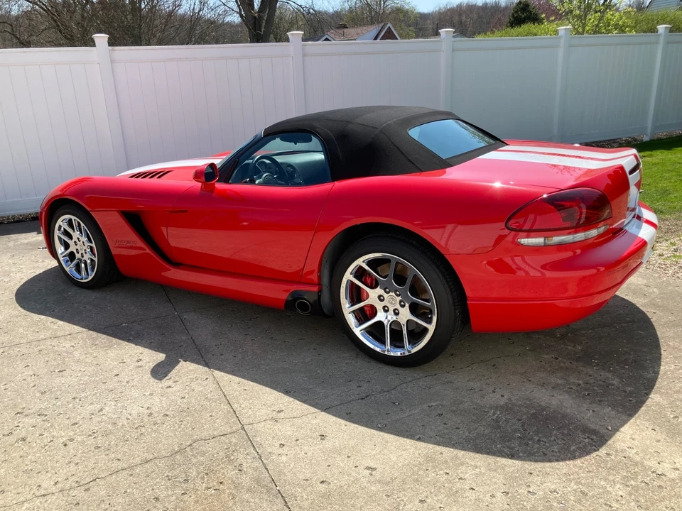 2004 Dodge Viper 3rd Gen - Image 9 of 31
