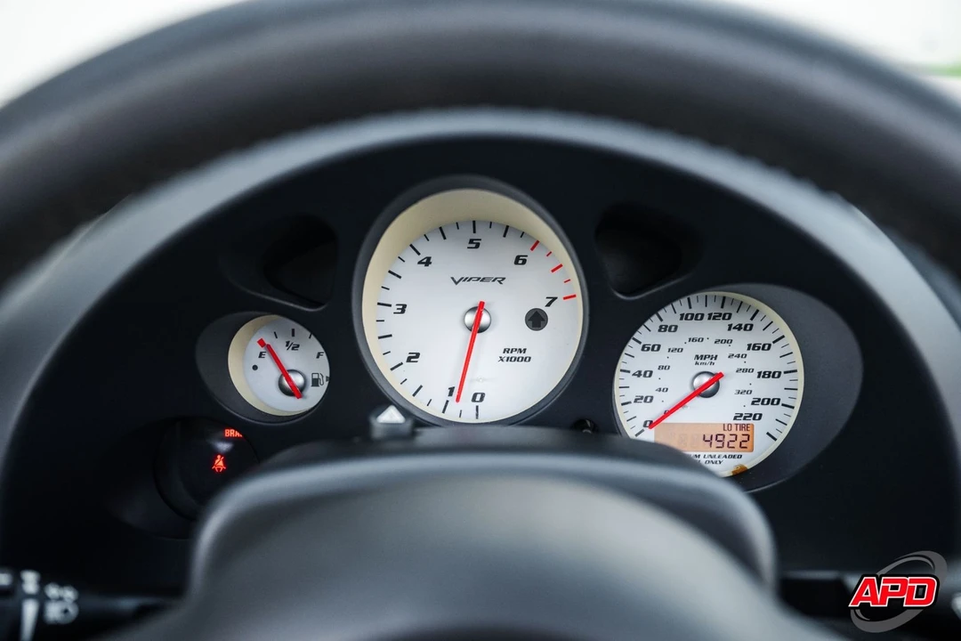 2004 Dodge Viper 3rd Gen - Image 9 of 12