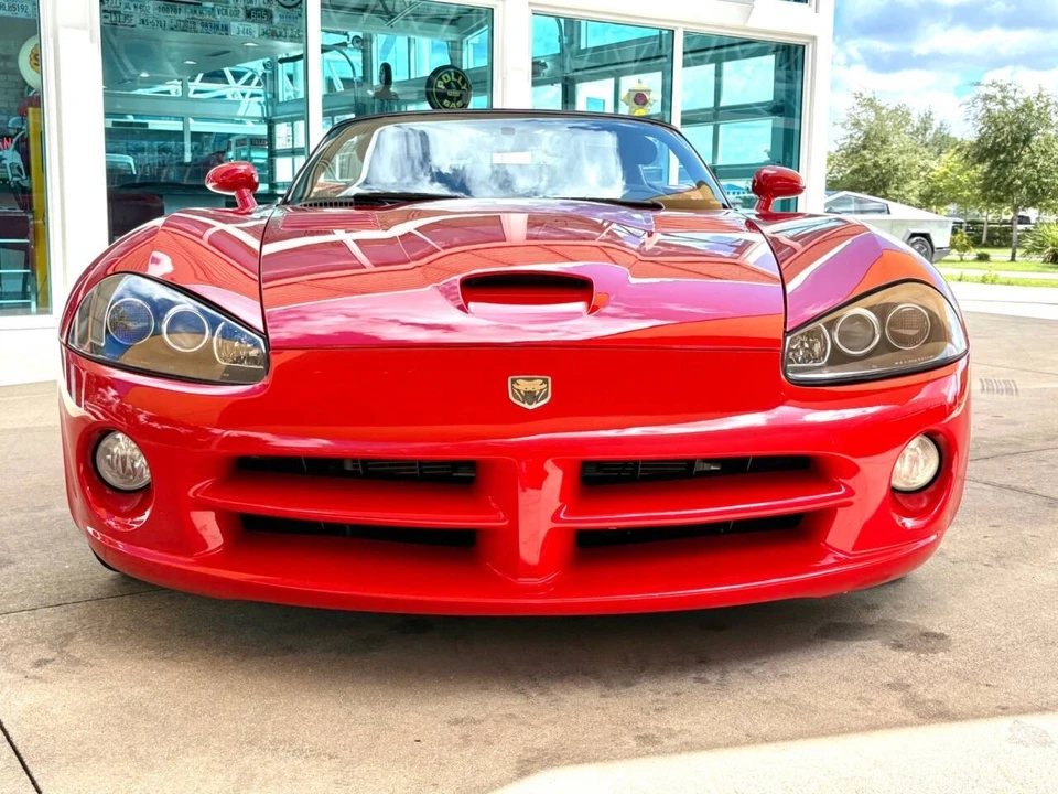 2004 Dodge Viper 3rd Gen - Image 2 of 12